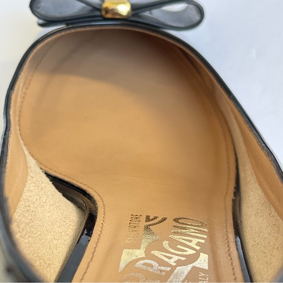 Salvatore Ferragamo Black Patent Leather Bow Pumps Women USA SZ 8 + Dust-bag - Picture 9 of 16